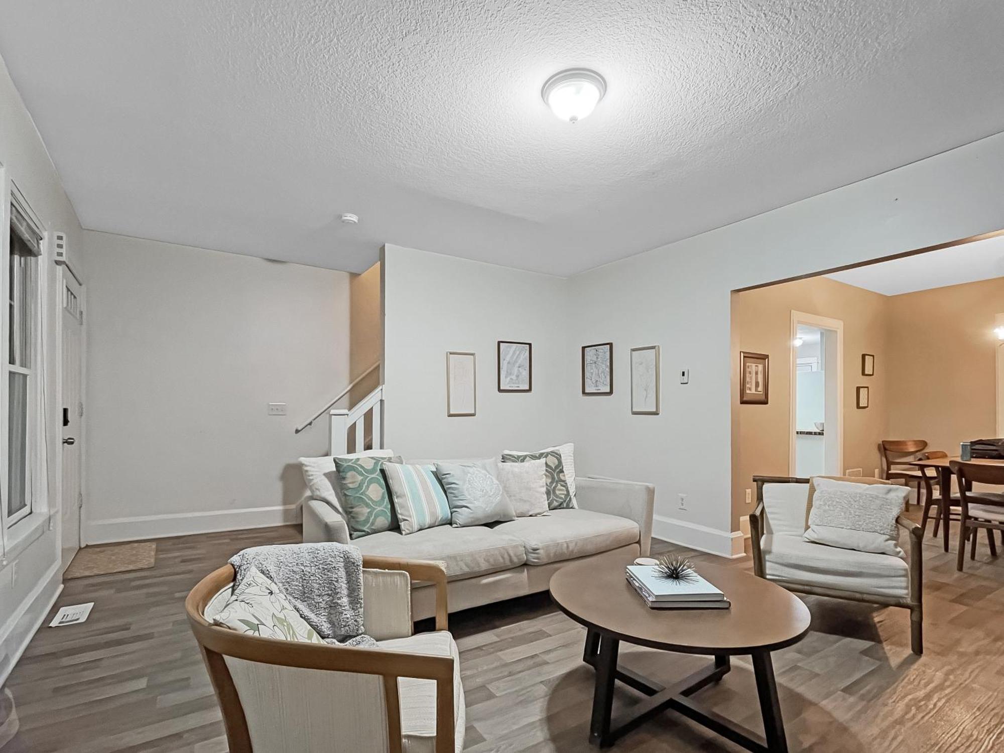 Chic 2Br Duplex Free Parking Near Hospitals Villa Des Moines Luaran gambar
