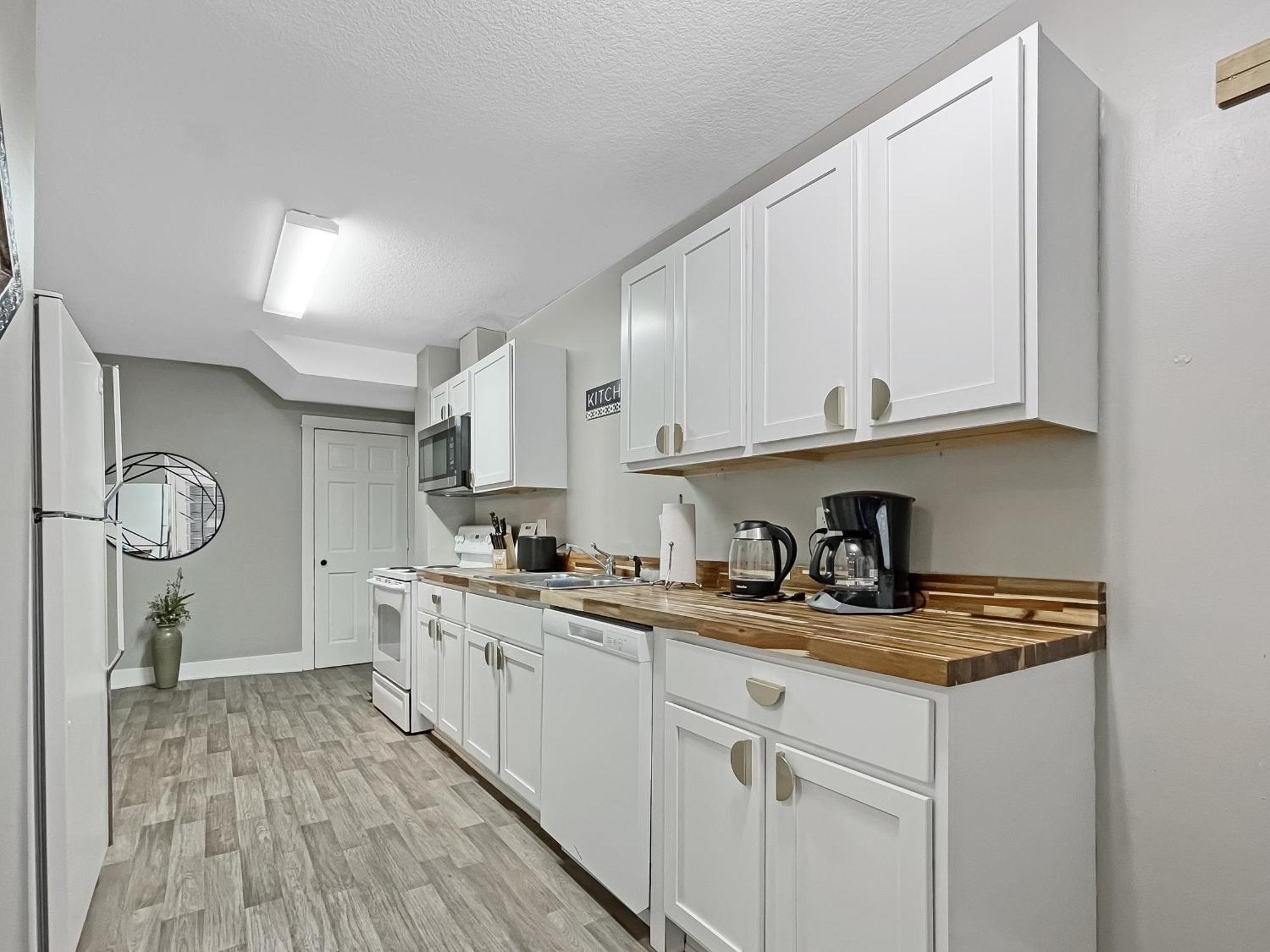 Chic 2Br Duplex Free Parking Near Hospitals Villa Des Moines Luaran gambar